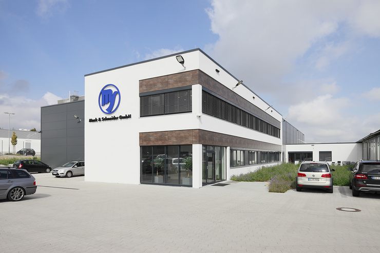 Mack & Schneider GmbH: Konstruktion aus Stahlbeton und Stahl